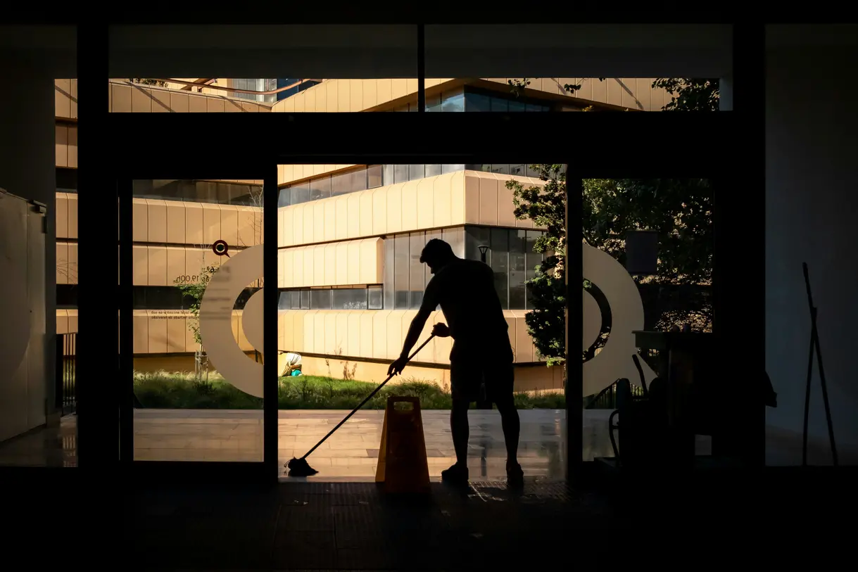 Commercial office cleaning